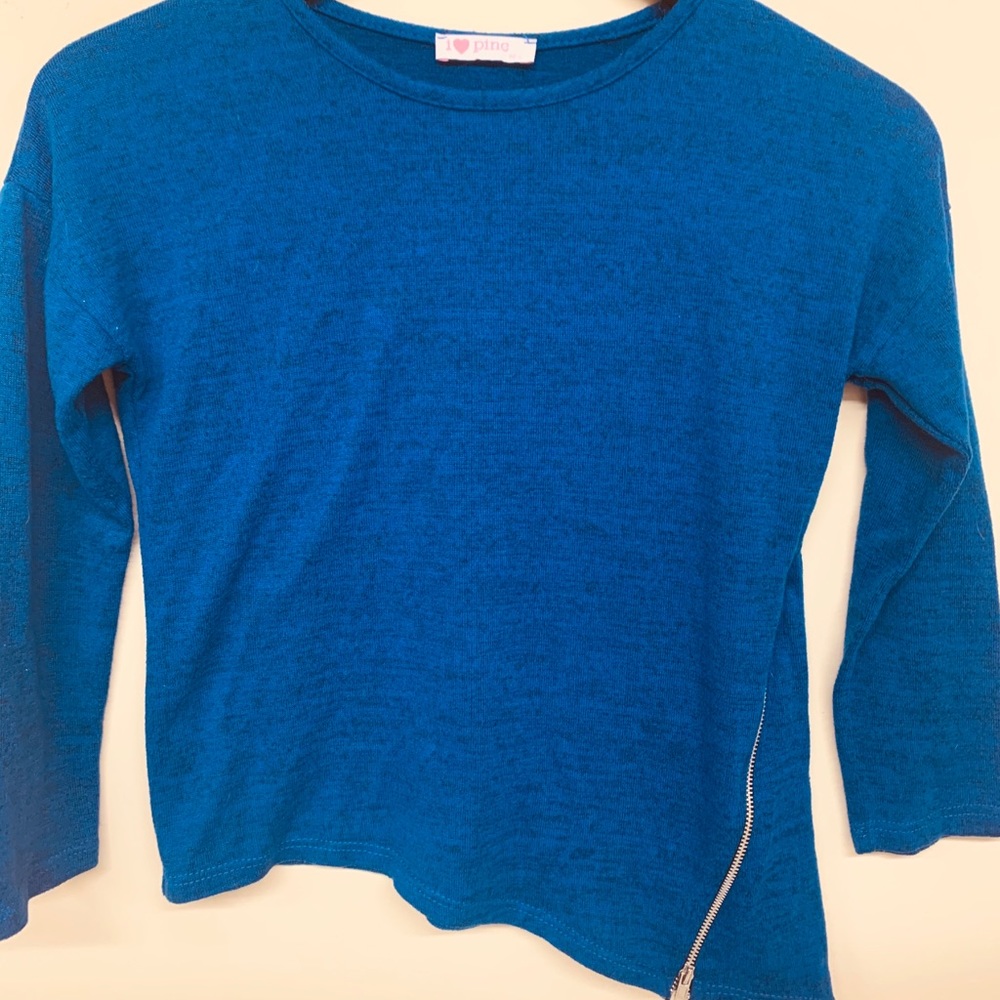 I Heart Pinc Blue Asymmetric L/S Top.  Size L.